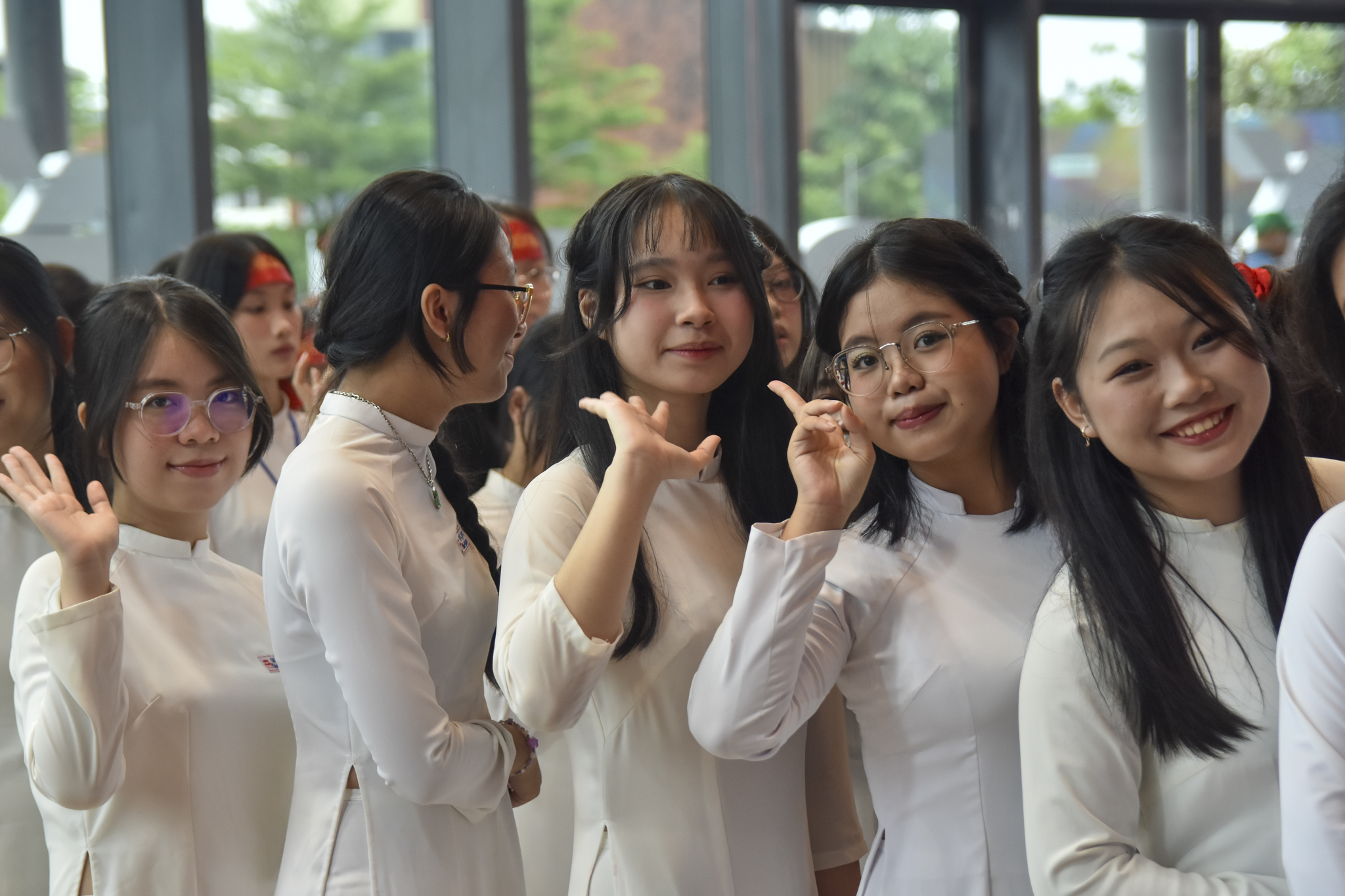 Không khí rực lửa tại điểm cầu Huế, tiếp sức cho Duy Khoa trong chung kết Olympia