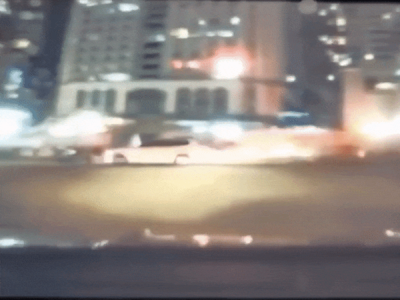 Hố tử thần 'nuốt chửng' nhiều phương tiện giao thông