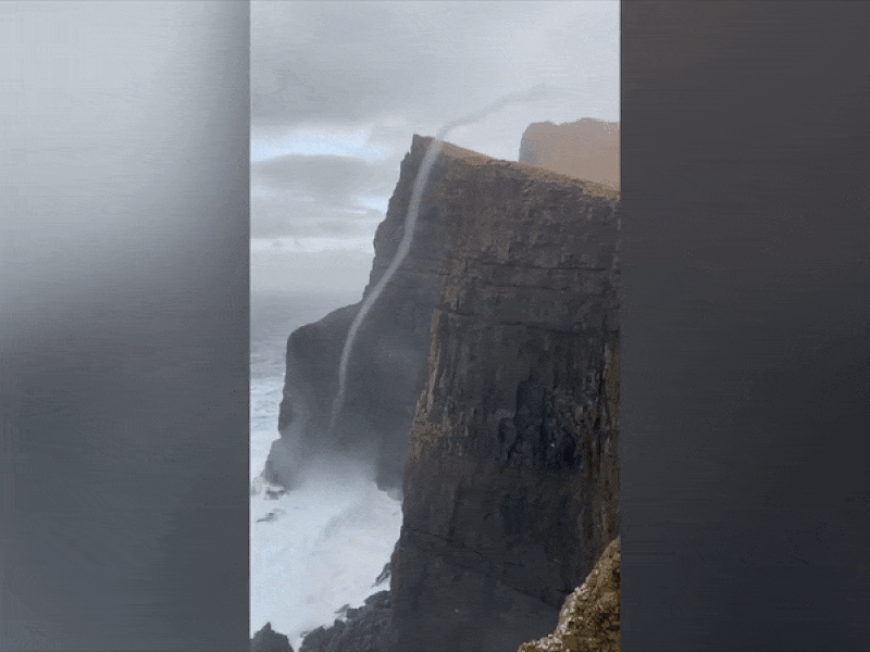 Kỳ lạ dòng nước chảy ngược lên trời