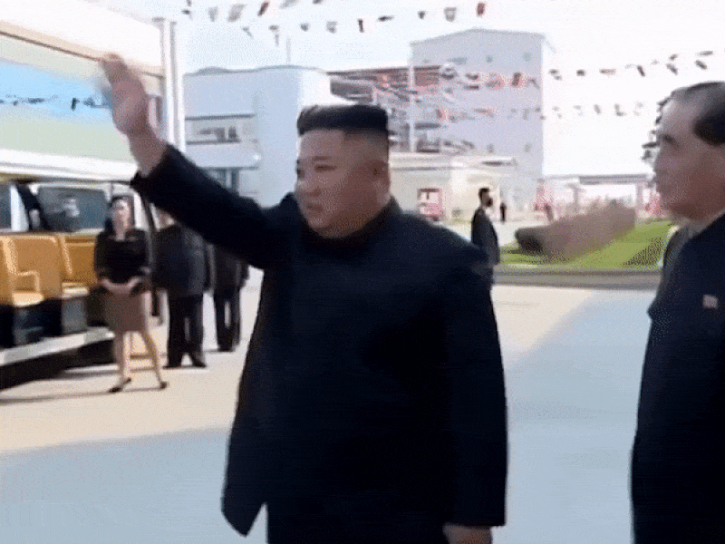 Video: Ông Kim Jong-un xuất hiện sau 20 ngày vắng mặt