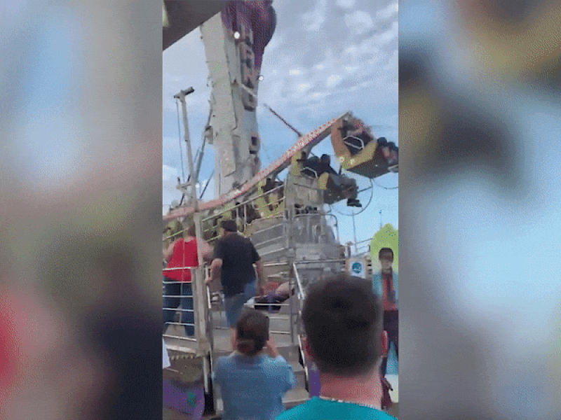 Cô gái sống sót sau khi rơi từ đu quay cao 30m