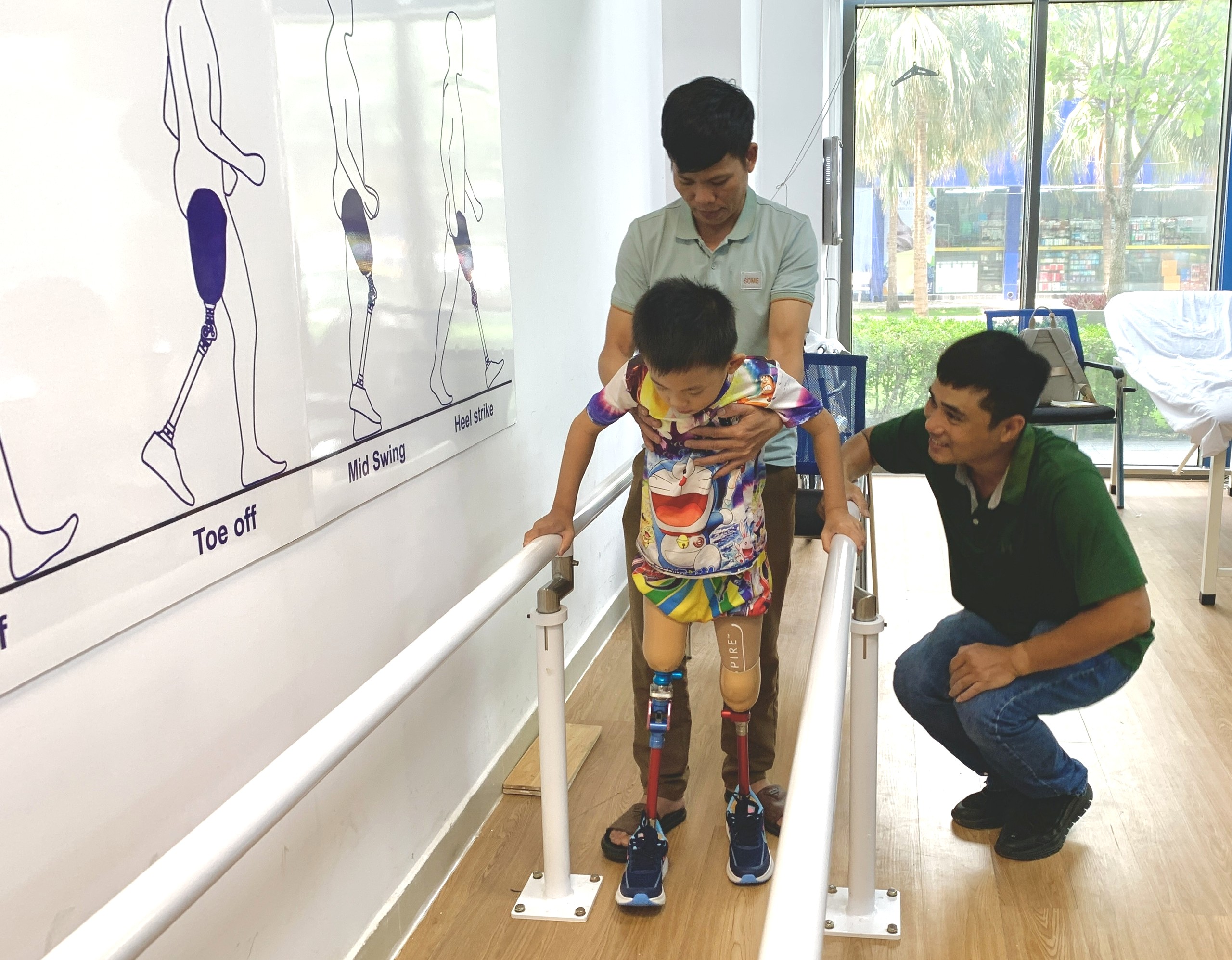 Từ trang báo đến đời sống: Khi ngòi bút thắp lên những phép màu đời thực