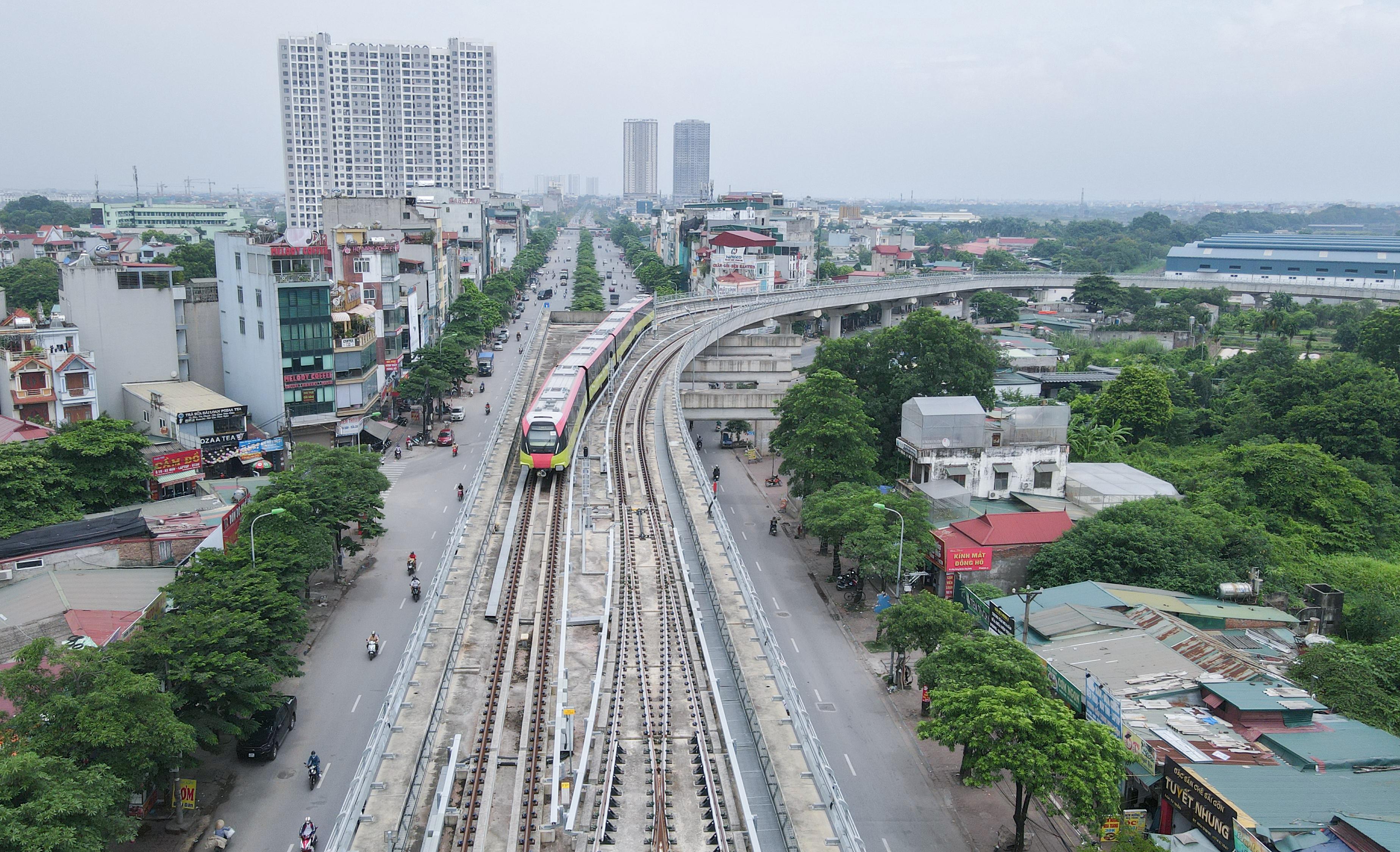 Hình ảnh Metro Nhổn-ga Hà Nội lần đầu vận hành tích hợp toàn tuyến