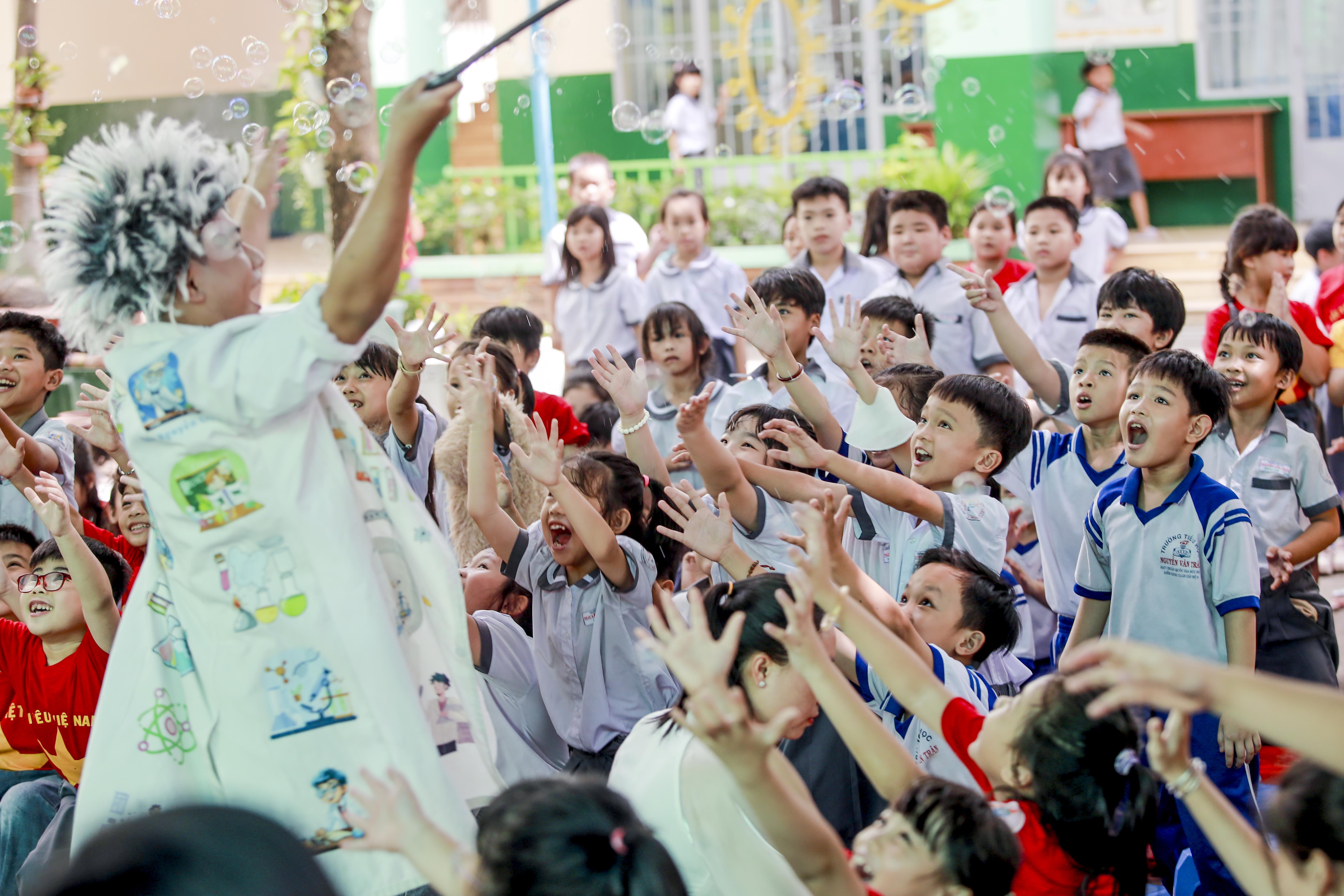 Những khoảnh khắc không thể quên của trẻ em TP.HCM dịp Tết thiếu nhi 1-6