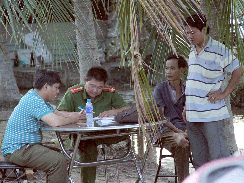 Con rể giết cha mẹ vợ ở Bình Chánh ra đầu thú ảnh 1