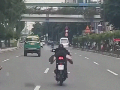 Khởi tố 5 ‘quái xế’, nằm trên yên xe biểu diễn ở đường Phạm Văn Đồng