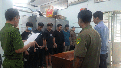 Thanh niên thuê tạt sơn 4 địa điểm giá 8 triệu để gây áp lực đòi nợ ở Bình Tân