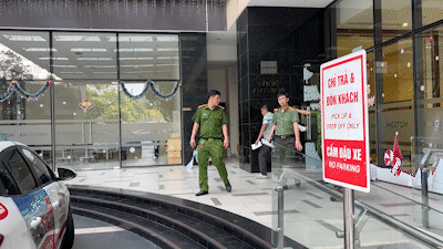 Clip Bộ Công an khám xét nhà riêng, nơi làm việc của Viện Trưởng Viện y học dân tộc TP.HCM