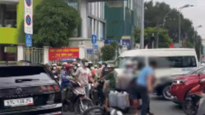 Công an TP.HCM thông tin vụ tài xế Volkswagen đánh cụ ông ở phường Sài Gòn