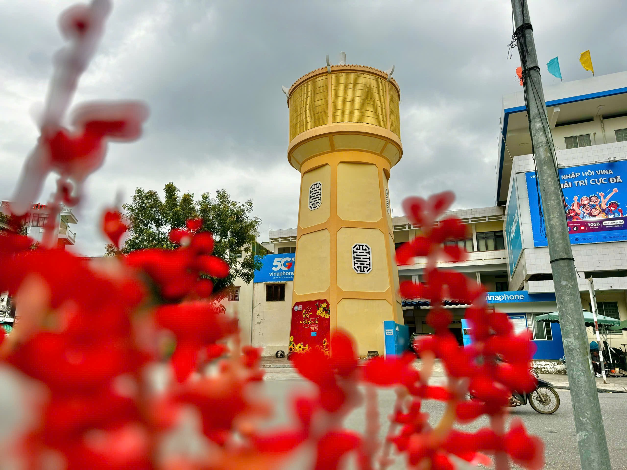 Cận cảnh thủy đài cổ trăm năm tuổi ở Quảng Ngãi