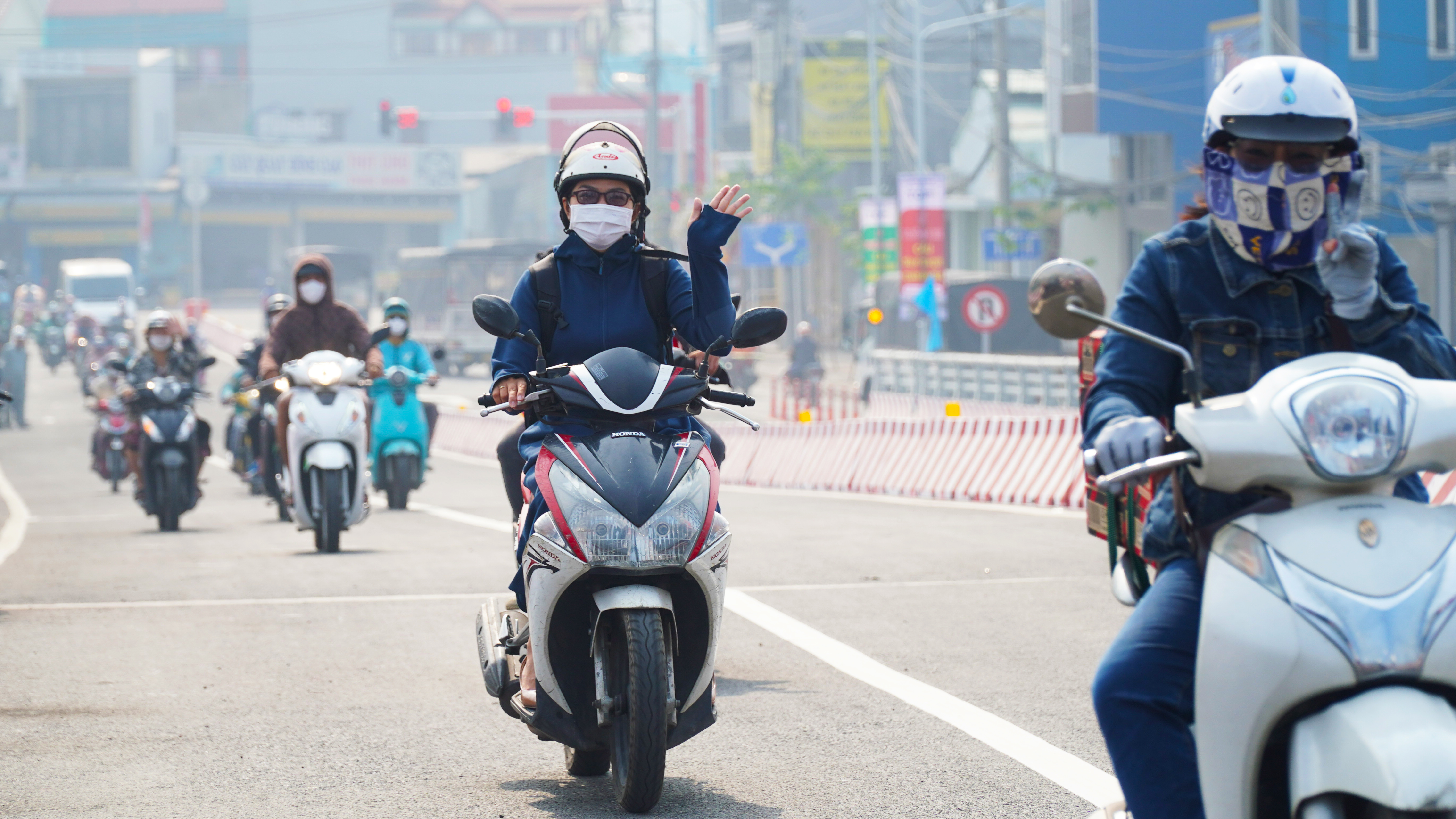 Thông xe cầu Tân Kỳ - Tân Quý, người dân mong thoát cảnh ùn tắc