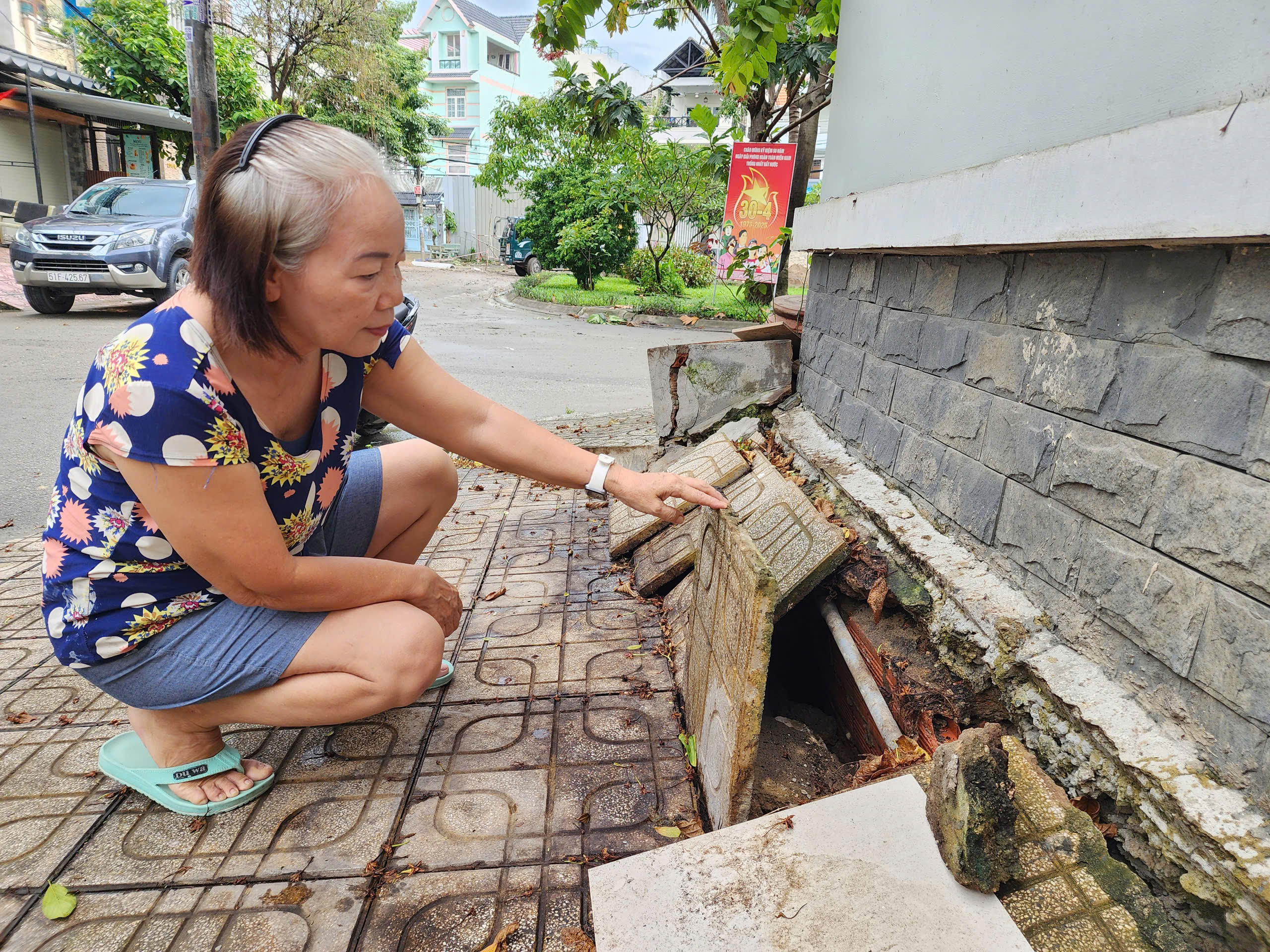 Sụt lún nền đất liên tục, TP.HCM khẩn cấp tìm giải pháp 