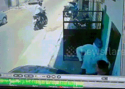 Bi hài kẻ cướp gặp phải bà già