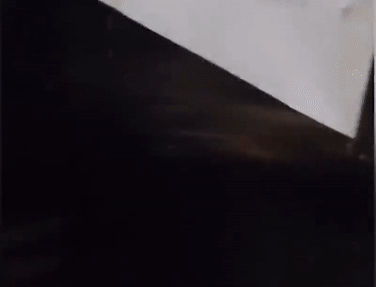 Muôn cách nhấn nút thang máy mùa COVID-19