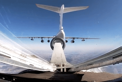 Ngoạn mục cảnh Tu-160 tiếp nhiên liệu trên không