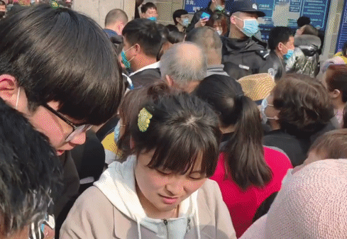 Vừa ngớt dịch, người Trung Quốc kéo nhau đi du lịch