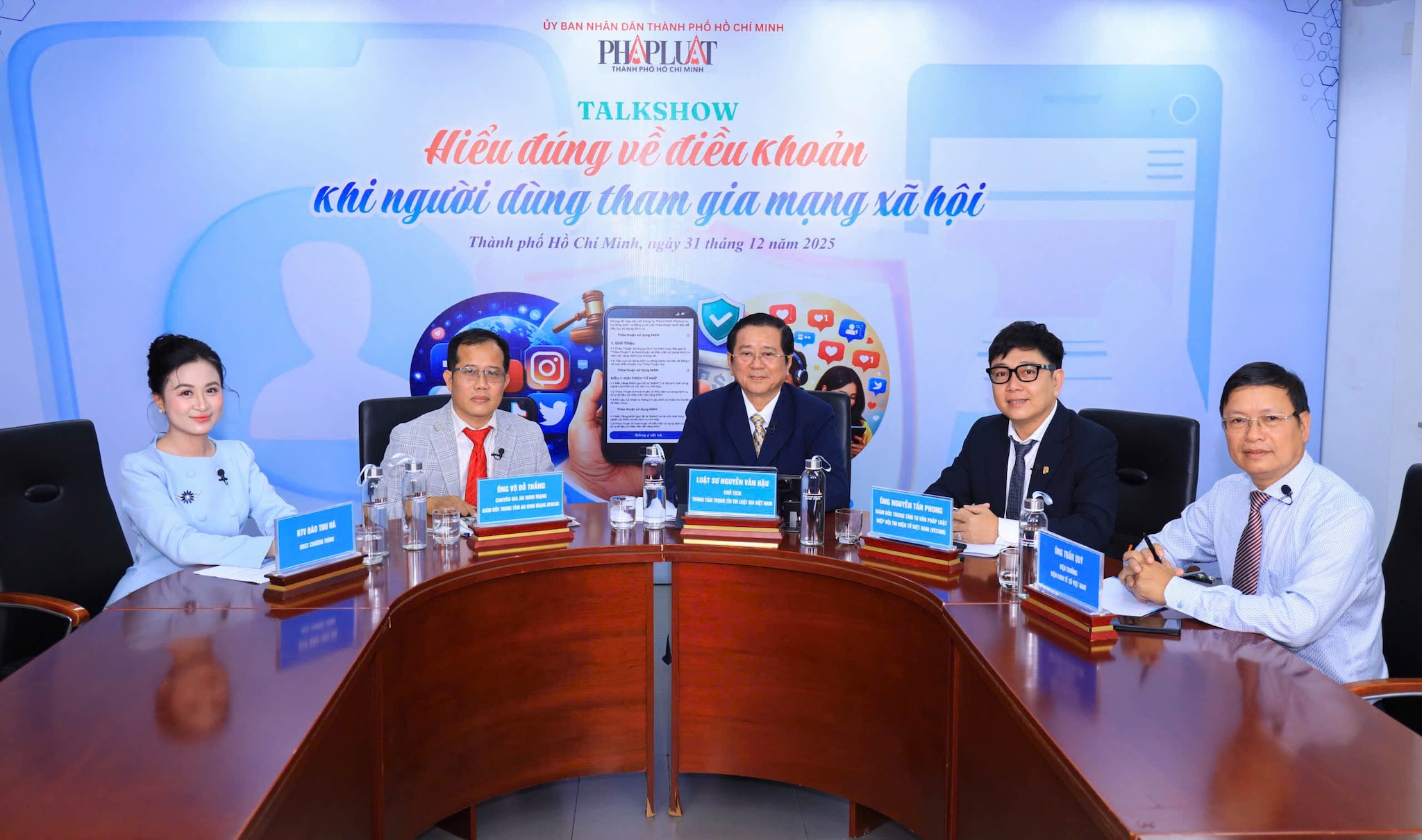 Giải mã rủi ro khi 'nhắm mắt' đồng ý điều khoản mạng xã hội