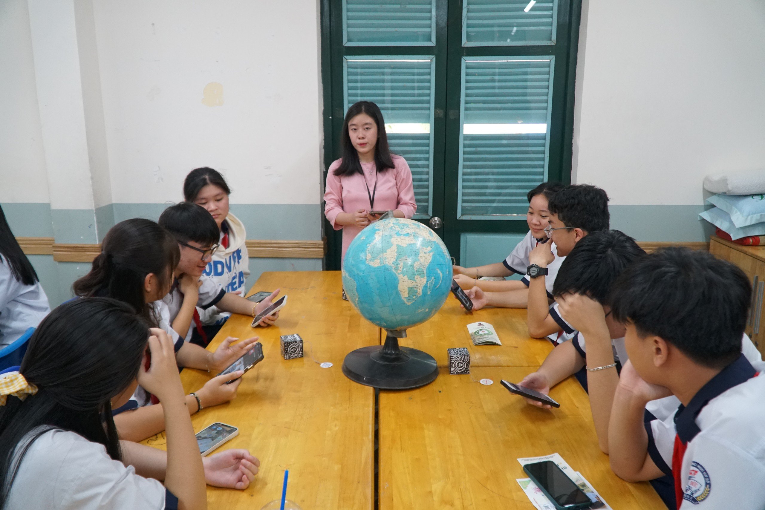 Học sinh lớp 9 ở TP.HCM thích thú trải nghiệm chương trình học lớp 10