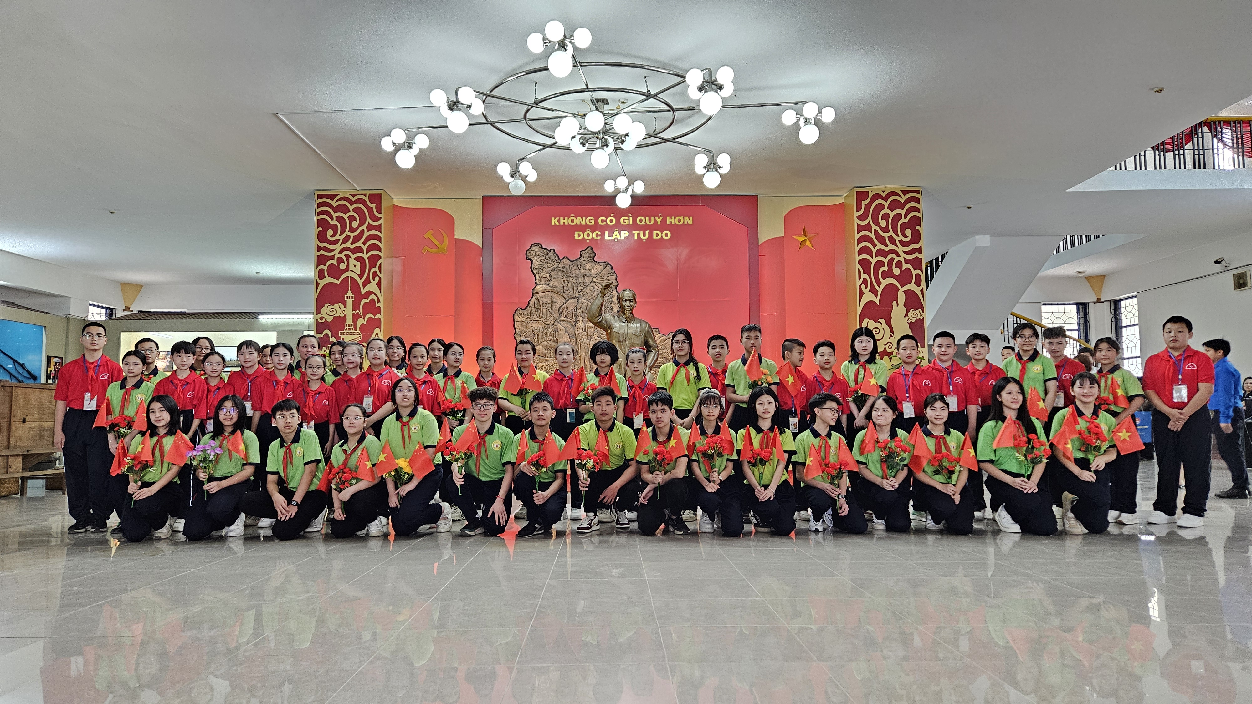 Giao lưu thiếu nhi biên giới Việt Nam - Trung Quốc