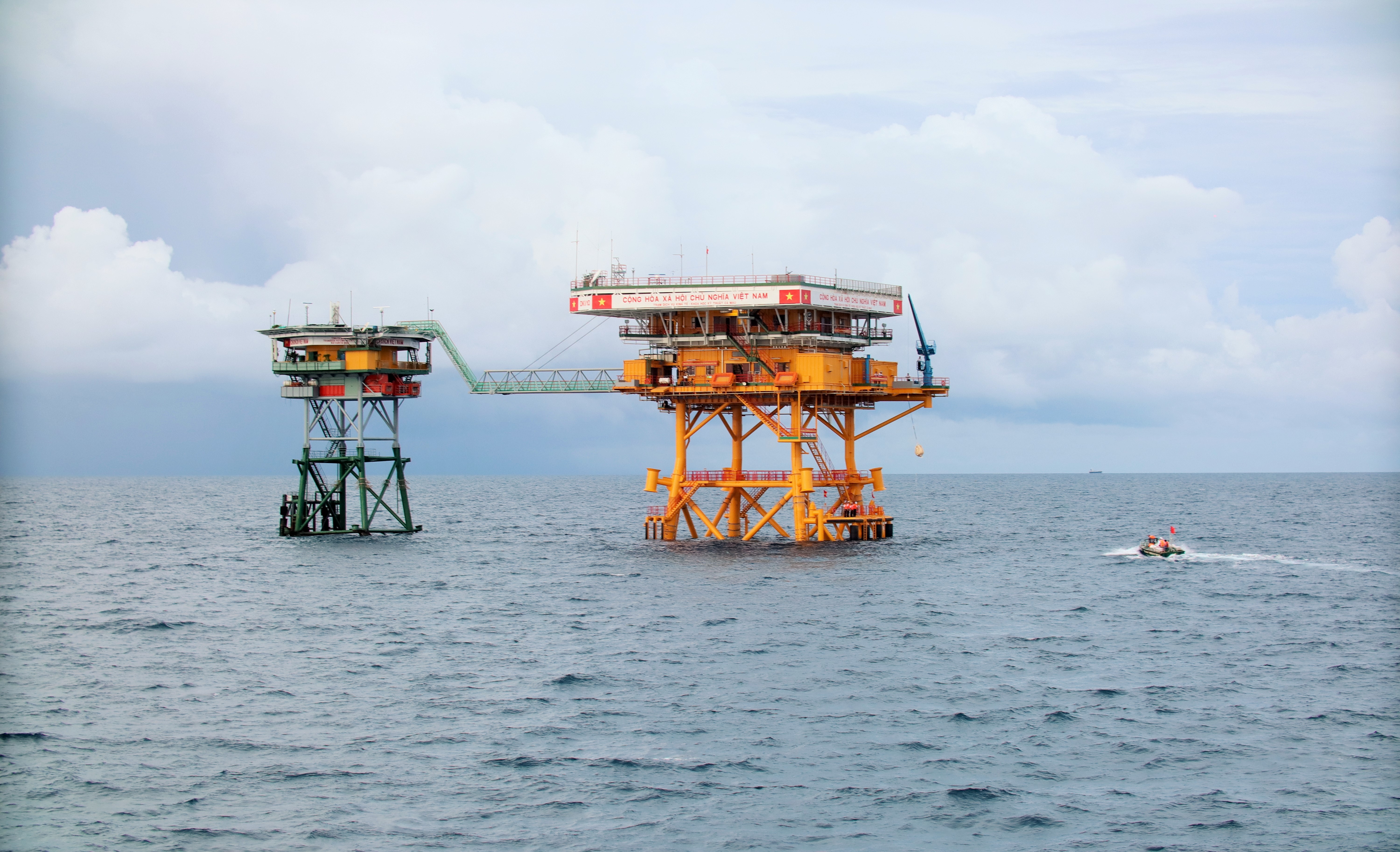 Nhà giàn DK1/10 - 'pháo đài thép' bảo vệ chủ quyền Tổ quốc