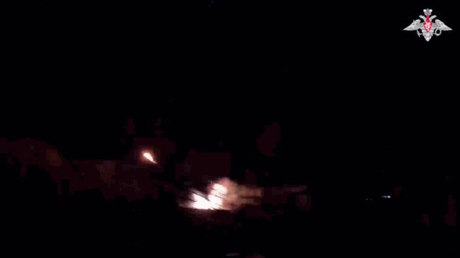 VIDEO: 'Hỏa thần nhiệt áp' TOS-1A Solntsepyok của Nga quét các vị trí Ukraine 