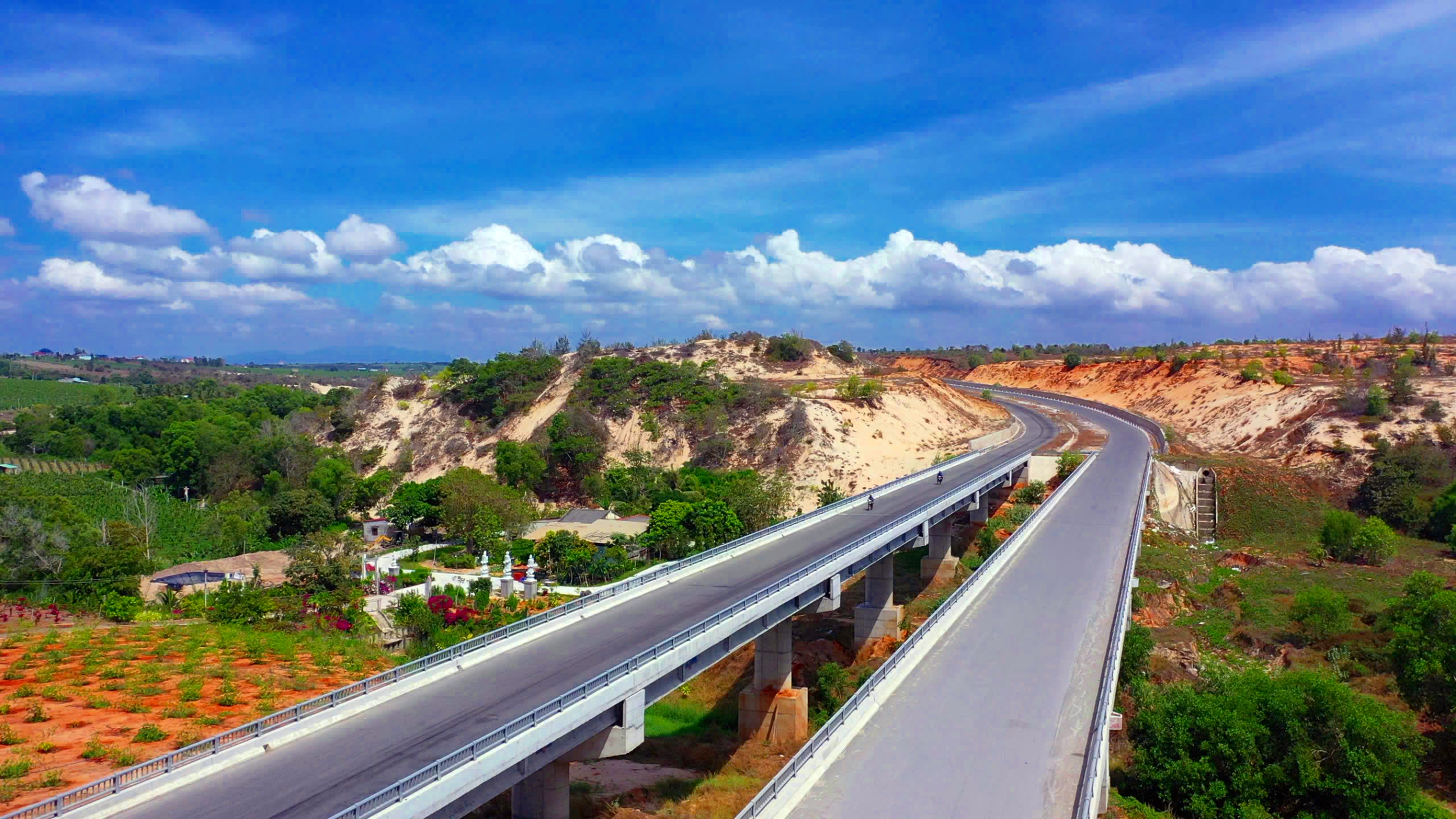 Tỉnh Bình Thuận đầu tư hàng ngàn tỉ đồng để xây dựng nhiều tuyến đường huyết mạch