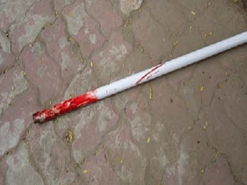 Bị cha đánh tử vong vì cầm dao dọa đòi chia đất