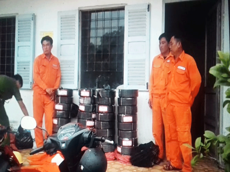 3 người giả danh nhân viên điện lực bán dây cáp điện dỏm