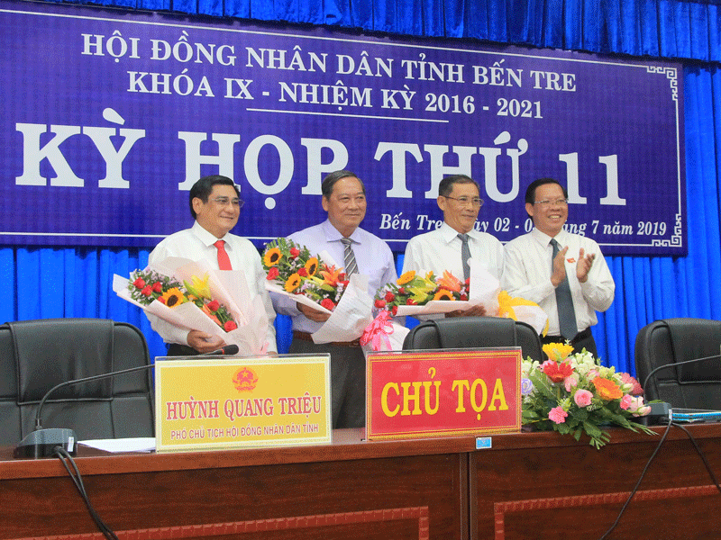 Miễn nhiệm chức danh 2 Phó Chủ tịch tỉnh Bến Tre