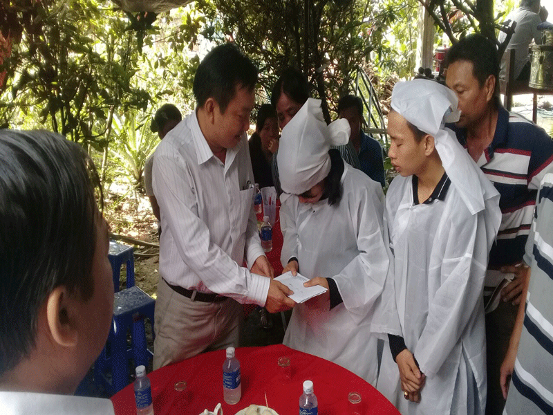 Một gia đình ba người tử vong vụ xe bồn va chạm với xe máy