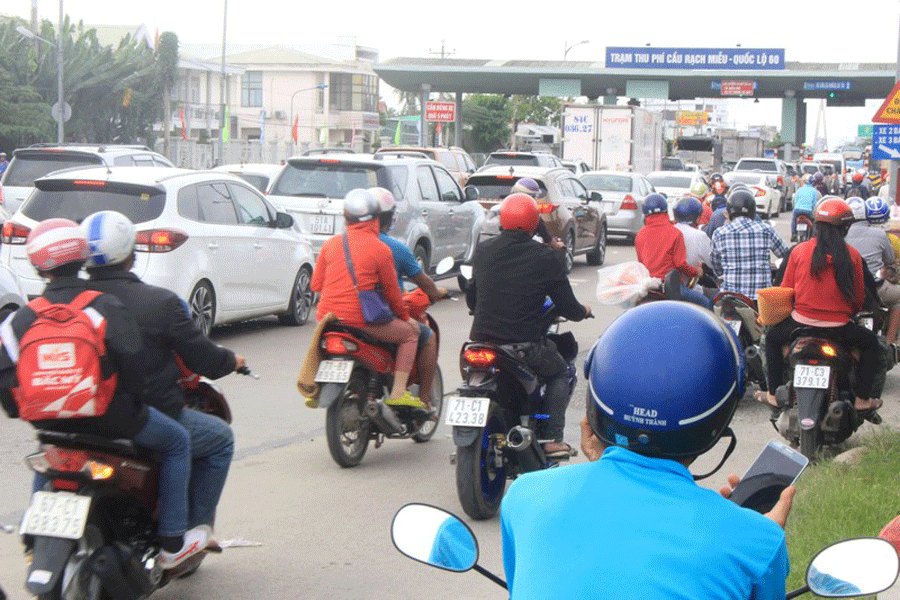 Trạm BOT cầu Rạch Miễu thu phí trở lại từ khuya nay