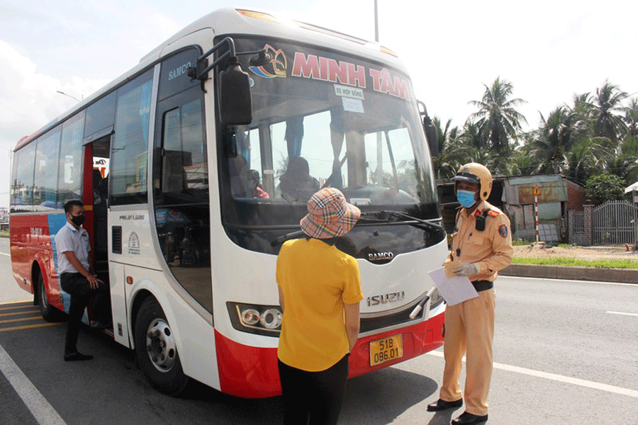 Các tỉnh phối hợp tạo điều kiện để người dân đi lại trong trường hợp cần thiết