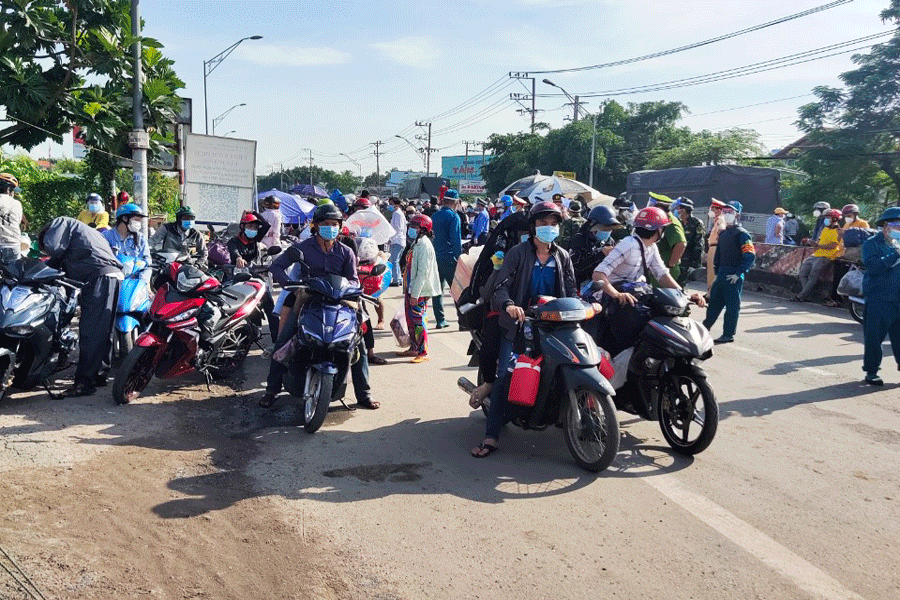 Tiền Giang: Vẫn duy trì chốt cửa ngõ, không kiểm tra giấy đi đường nội tỉnh