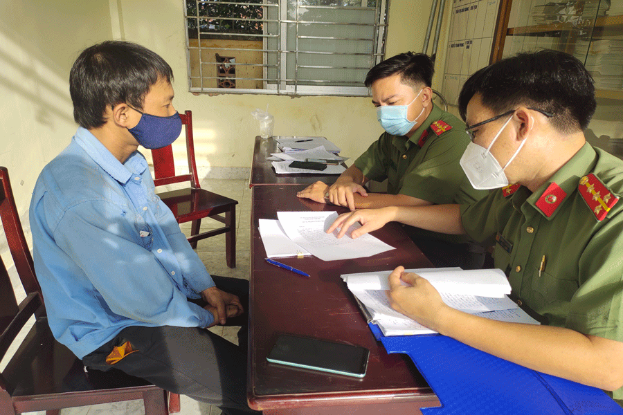 Công an làm việc với kẻ quấy rối, đe dọa phụ nữ bằng tin nhắn