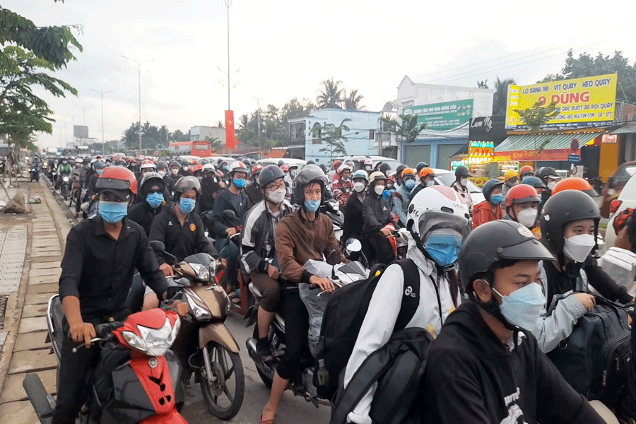 Kẹt xe cầu Rạch Miễu vào dịp lễ 30-4 và 1-5 vừa qua Kẹt xe cầu Rạch Miễu vào dịp lễ 30-4 và 1-5 vừa qua