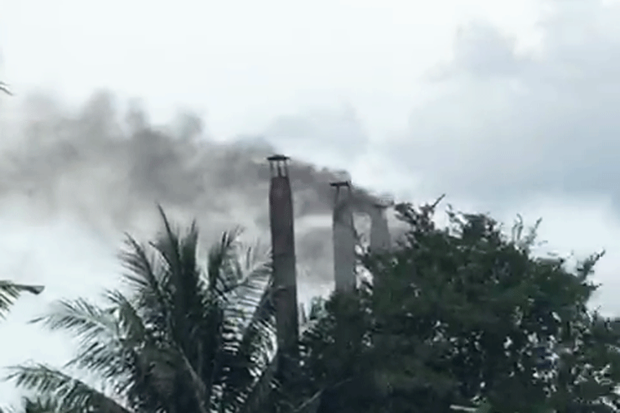 Nhà máy của công ty Toàn Cầu nhiều lần bị người dân phản ánh xả khói bụi gây ô nhiễm