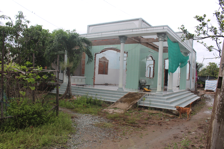 Nhiều hộ dân đã di dời nhà cửa trả mặt bằng cho dự án KCN Phú Thuận. Ảnh: ĐH