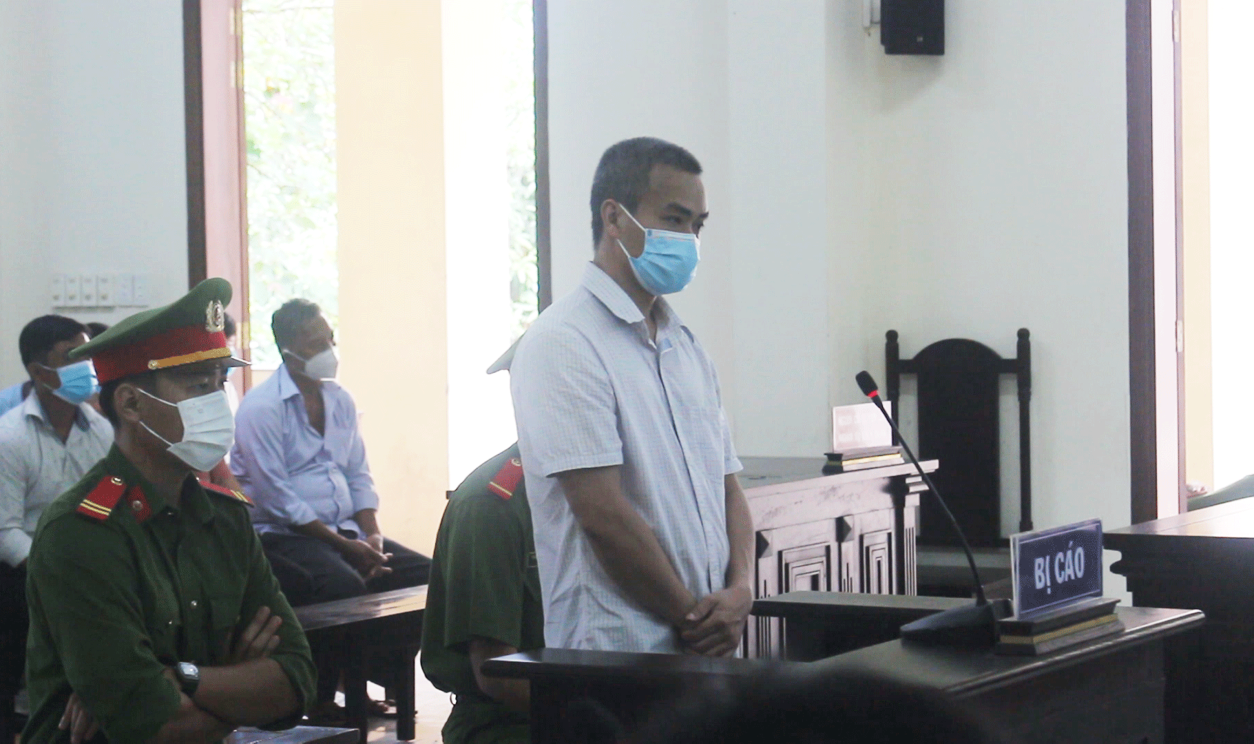 Bị cáo Huỳnh Trung Tính tại tòa. Ảnh: Đ.HÀ Bị cáo Huỳnh Trung Tính tại tòa. Ảnh: Đ.HÀ