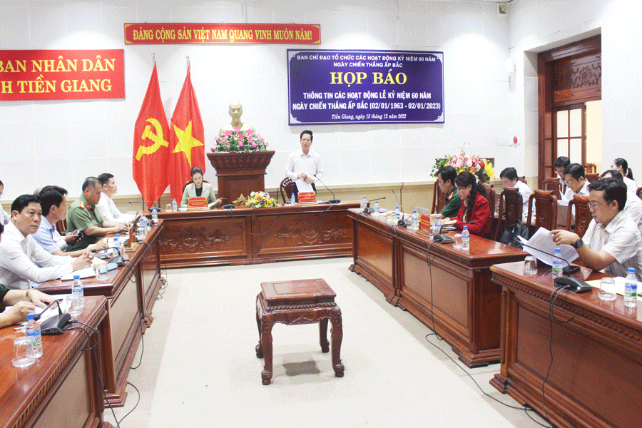 Lãnh đạo tỉnh Tiền Giang thông tin các nội dung diễn ra trong chương trình lễ kỷ niệm. Ảnh: Đ.HÀ Lãnh đạo tỉnh Tiền Giang thông tin các nội dung diễn ra trong chương trình lễ kỷ niệm. Ảnh: Đ.HÀ