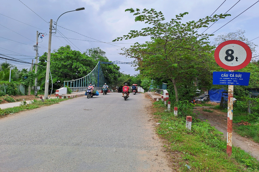 Vụ xe bồn chở bê tông cố tình qua cầu: Kiểm tra trước khi quyết định 