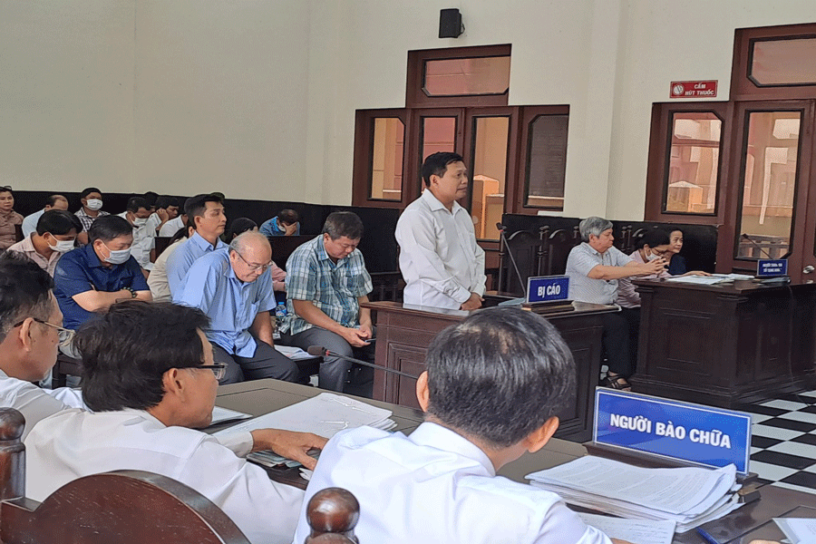 Cựu Phó chủ tịch TP Mỹ Tho hầu tòa vụ 'kê khống tiền rác'