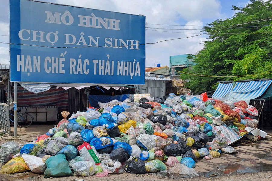 Bến Tre yêu cầu tăng cường quản lý rác thải tại các bãi rác