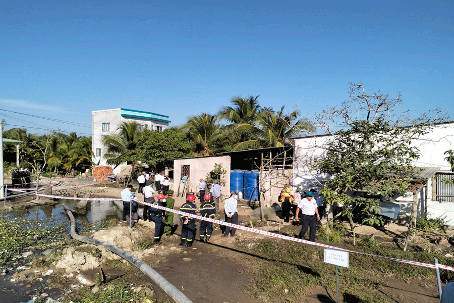 Bến Tre: Cưỡng chế thu hồi đất 2 hộ dân thuộc dự án cầu Rạch Miễu 2 và đường gom