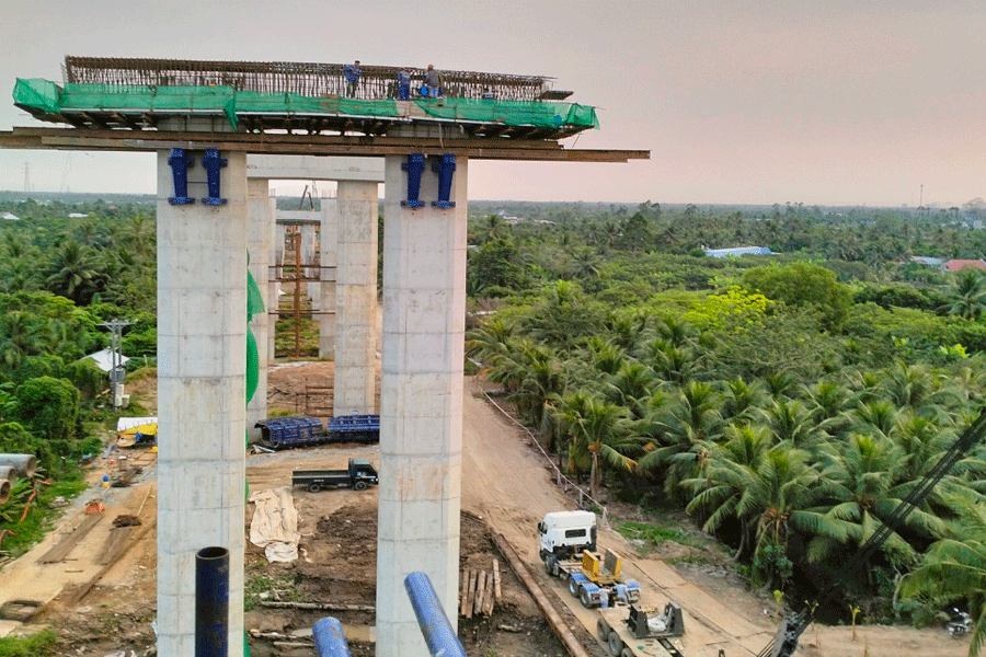 Dự án cầu Rạch Miễu 2 đang được thi công và dự kiến sẽ hoàn thành vào cuối năm 2025. Công trình cầu Rạch Miễu 2 mang tính động lực cho Bến Tre phát triển