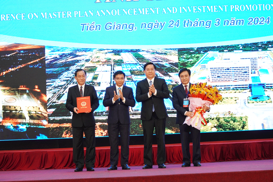 Trao quyết định quy hoạch tỉnh Tiền Giang thu-tuong-quy-hoach-tien-giang-5.gif