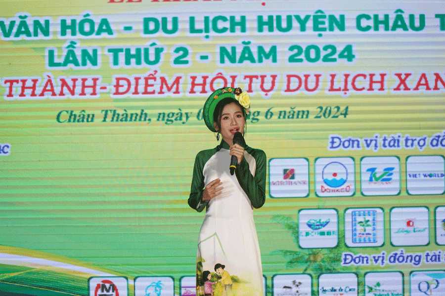 Hoa hậu Nguyễn Thanh Hà phát biểu tại Tuần lễ Văn hóa Du lịch huyện Châu Thành lần 2 tuan-le-van-hoa-du-lich-2.gif