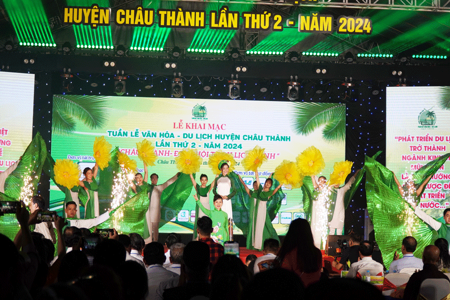 tuan-le-van-hoa-du-lich-7.gif
