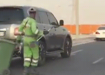 Video: Điệu nhảy quét rác của công nhân vệ sinh gây sốt