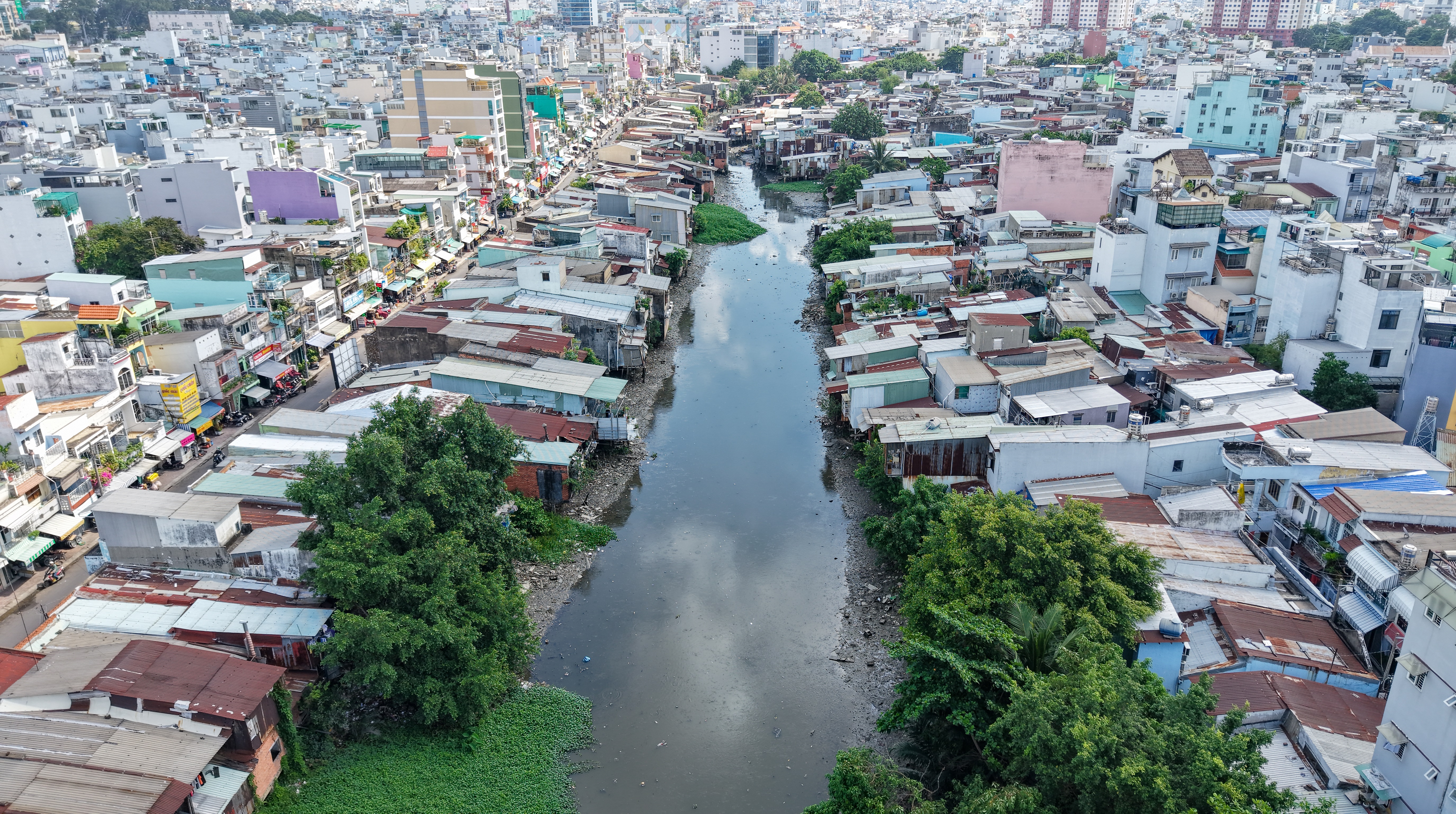 Toàn cảnh rạch Xuyên Tâm tại TP.HCM trước ngày 'hồi sinh'