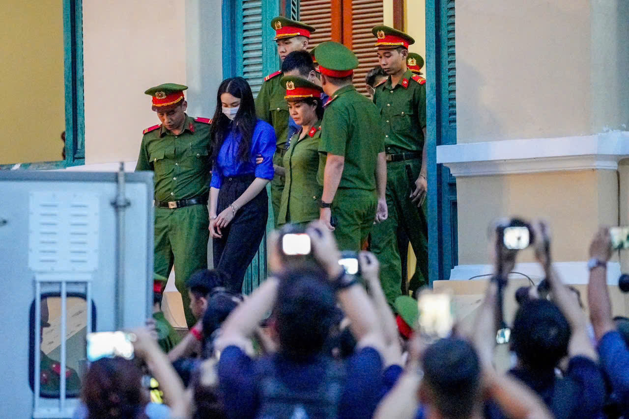 Toàn cảnh phiên xét xử hoa hậu Thùy Tiên, Quang Linh Vlogs, Hằng Du Mục